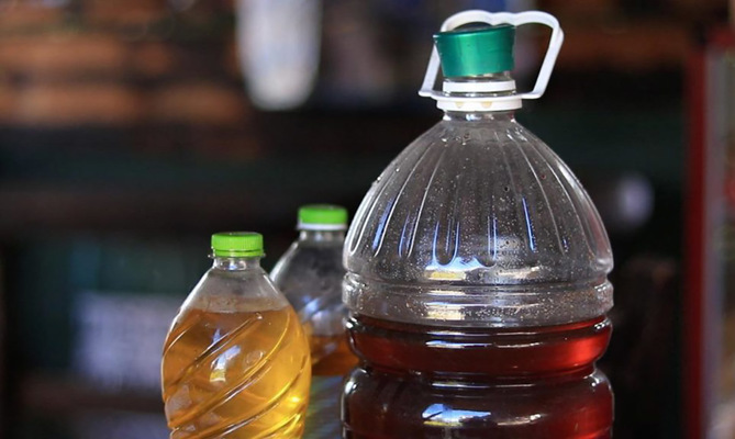 Tome nota: as&iacute; se dispone adecuadamente el aceite de cocina usado