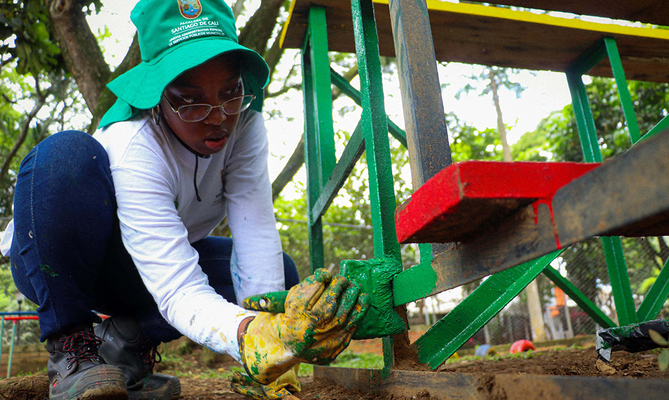 Alcald&iacute;a de Cali contin&uacute;a recuperando escenarios deportivos para la comunidad: polideportivo de Ciudad 2000 luce una renovada imagen