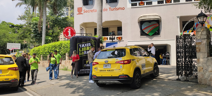 Taxistas de Cali tambi&eacute;n est&aacute;n en modo Sudamericano Sub-20