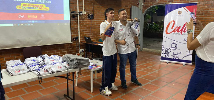 Formaci&oacute;n de j&oacute;venes fortalece el turismo comunitario en Cali