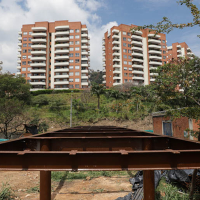 As&iacute; avanza la cimentaci&oacute;n del &lsquo;Puente verde&rsquo; sobre la Circunvalar