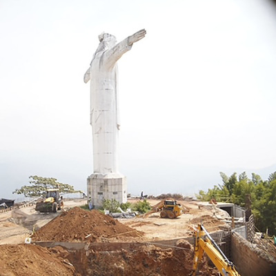 Cristo Rey vuelve a lucir su velo blanco sin estructura met&aacute;lica