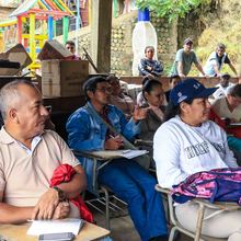 Comunidad y Administraci&oacute;n distrital en equipo para titular predios