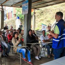 Comunidad y Administraci&oacute;n distrital en equipo para titular predios