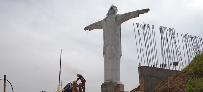 Cristo Rey vuelve a lucir su velo blanco sin estructura met&aacute;lica