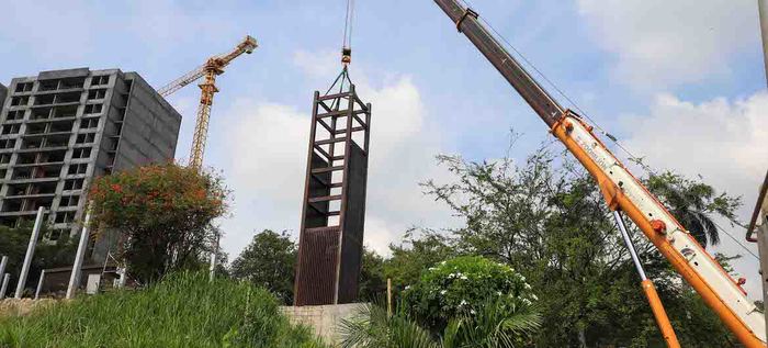 La Plazoleta de Los Estudiantes ya tiene su obelisco