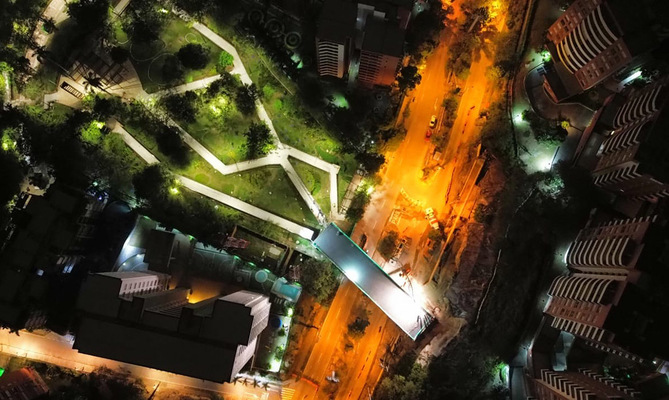 As&iacute; avanza la construcci&oacute;n del primer puente peatonal &lsquo;vivo&rsquo; de Cali