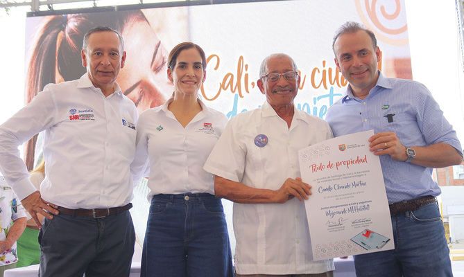 Un sue&ntilde;o hecho realidad: 50 familias en Cali reciben t&iacute;tulos de propiedad 